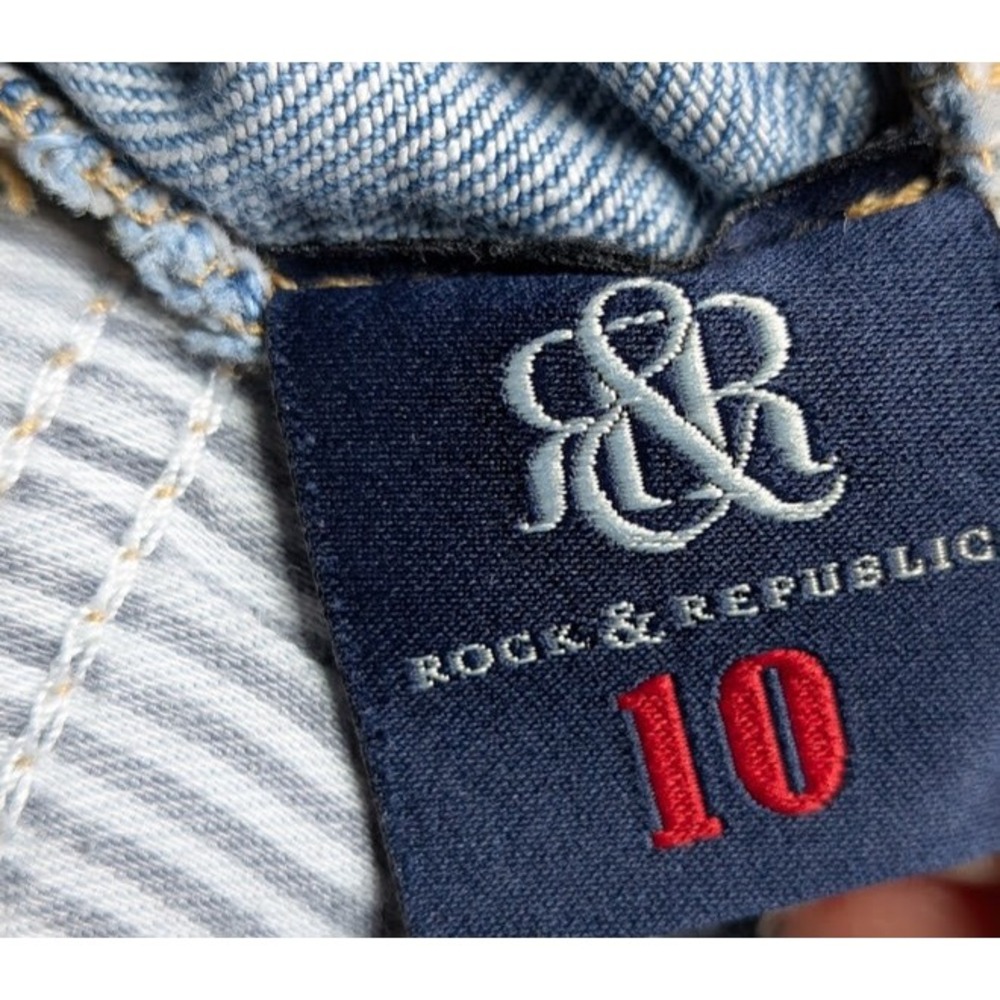 Rock & Republic Denim Shorts 10 Hula Edgy Distressed Grunge Shredded Festival - Picture 7 of 9